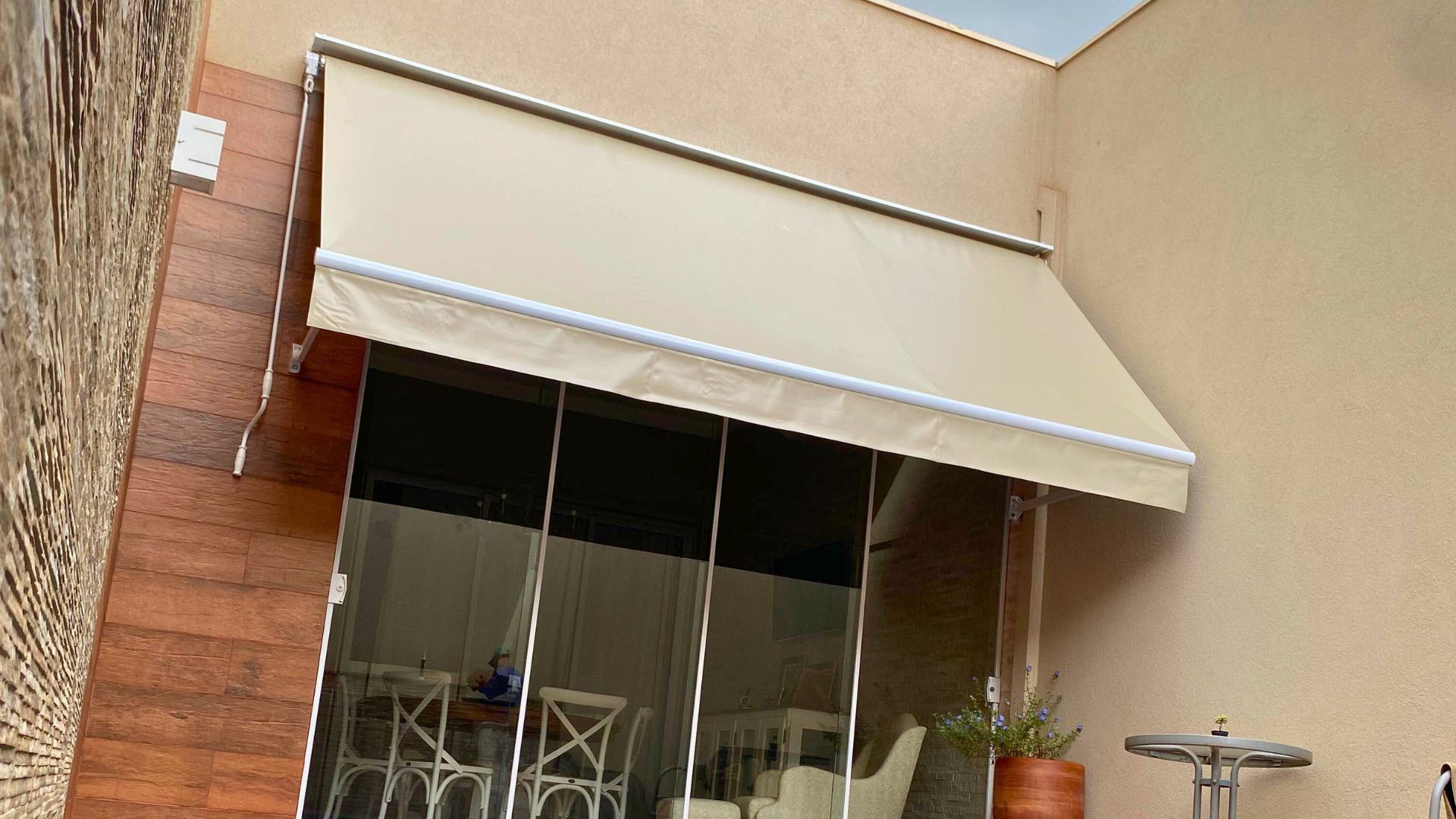 Toldo rolô cortina com braços 90° e 180°